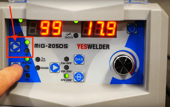 2T 4T Button On The MIG 205 DS